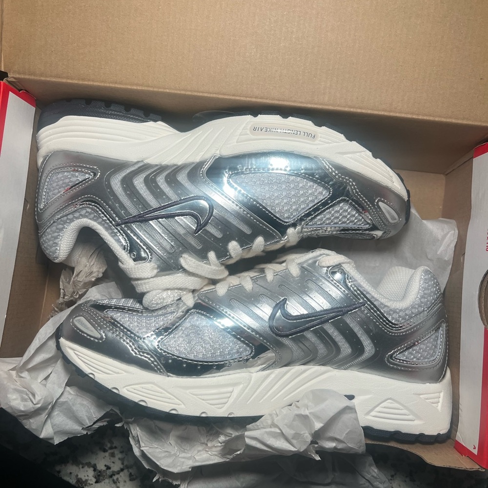 Nike Air Pegasus White and Gray Running Shoes